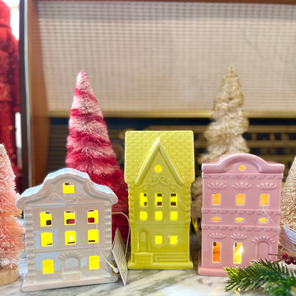✨NEW🏠Target Bullseye Playground 2024 Ceramic Christmas Light Up House SET❄️ - Picture 10 of 10